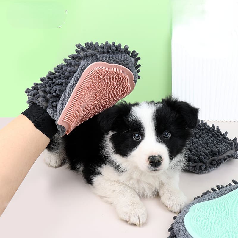 2-in-1 Pet Grooming & Bathing Glove